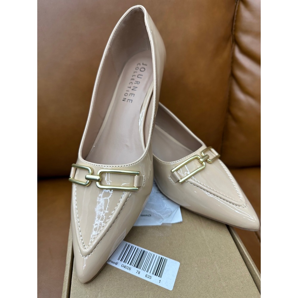 Journee Collection Rumi Pumps Womens 7.5 Nude Excellent Patent Kitten Heel Link‎